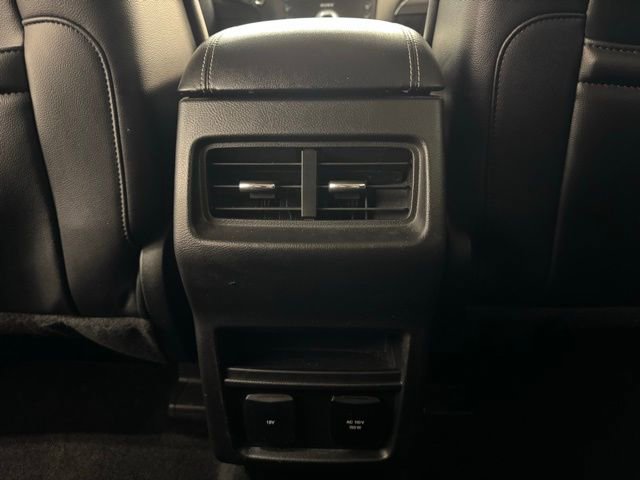 Used 2018 Ford Edge Titanium w/ Technology Package image 27