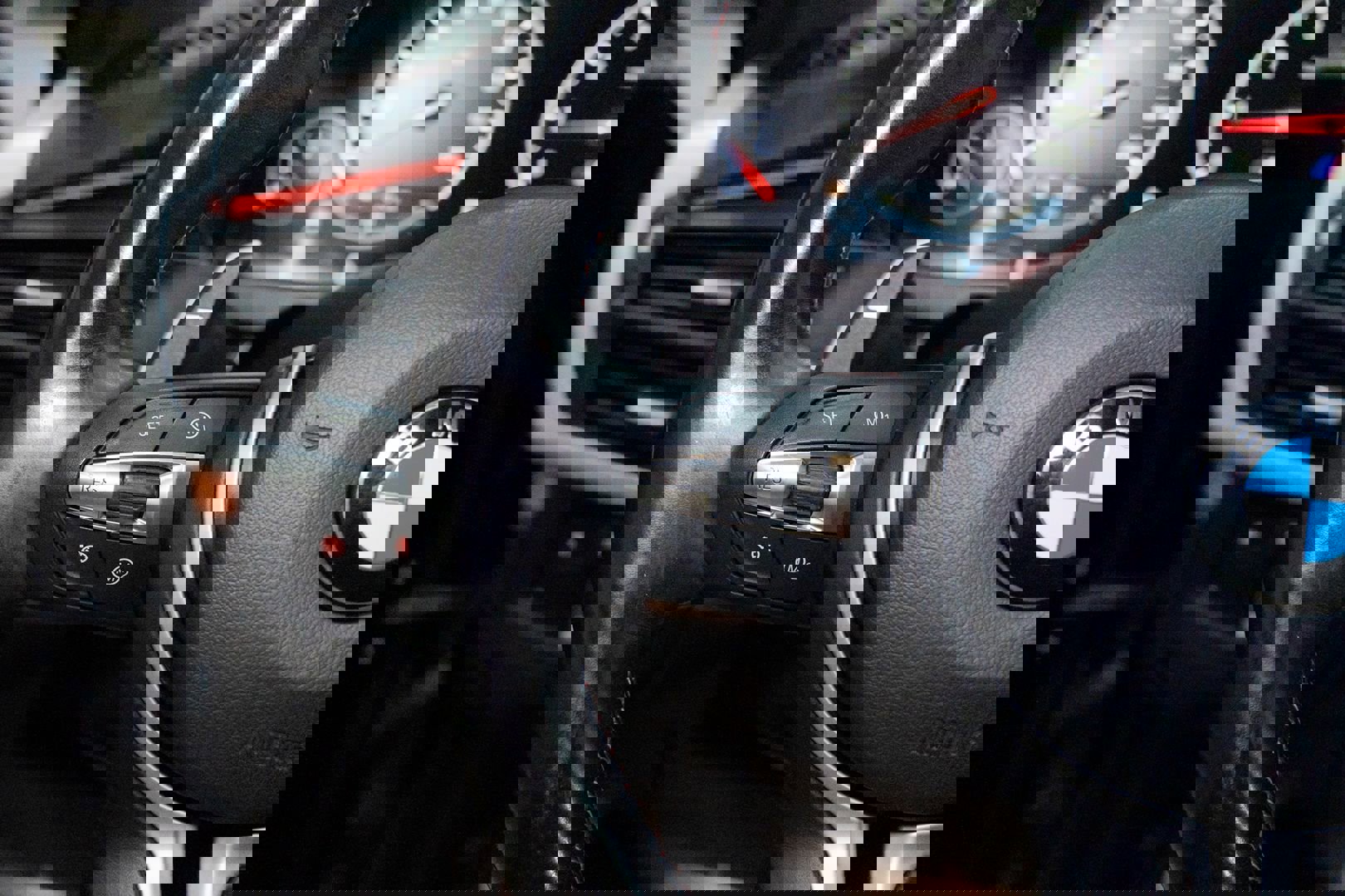 Used 2016 BMW X5 M image 41