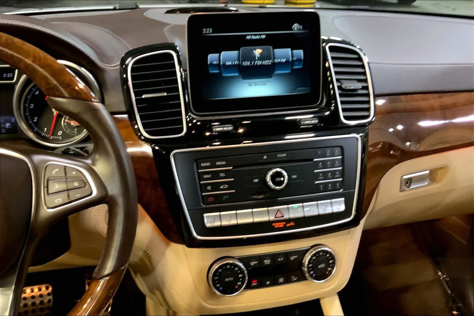 Used 2017 Mercedes-Benz GLE 400 4MATIC image 7