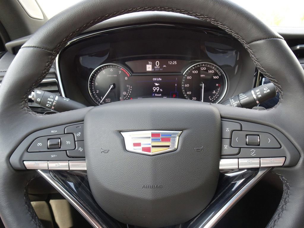 Certified 2025 Cadillac XT6 Premium Luxury image 20