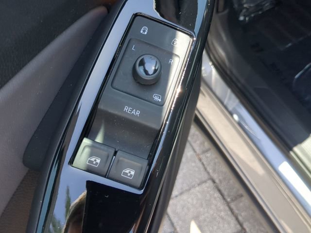Certified 2023 Volkswagen ID.4 Pro S RWD image 18
