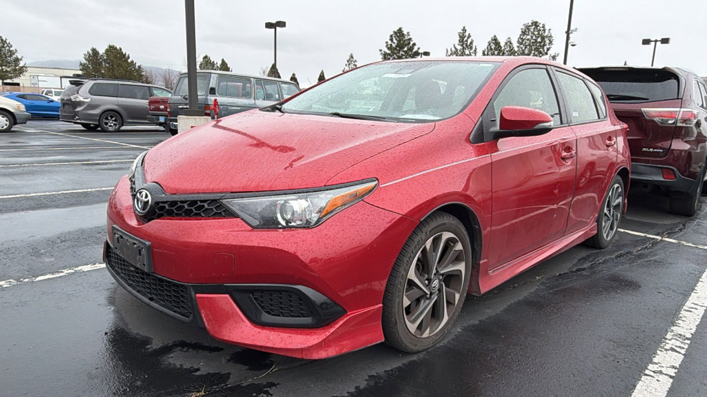 Used 2018 Toyota Corolla iM w/ Carpet Mat Package (TMS) image 4