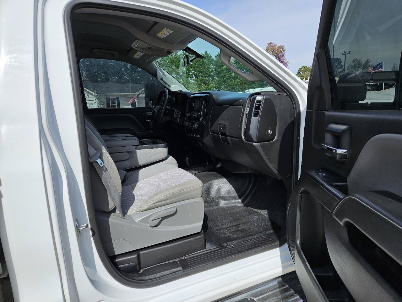 Used 2015 Chevrolet Silverado 3500 W/T w/ WT Convenience Package AWD/4WD image 27