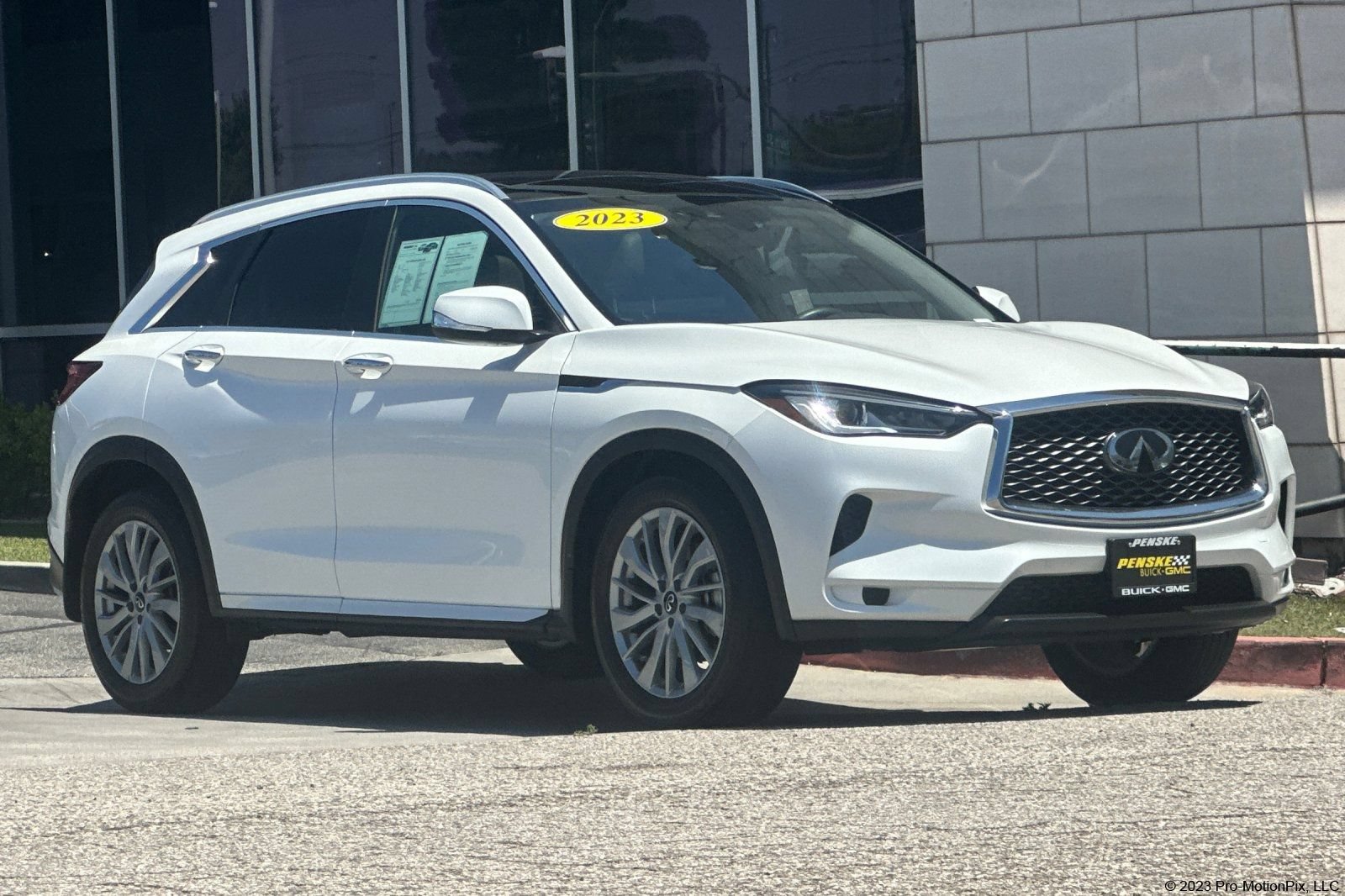 Used 2023 INFINITI QX50 Luxe FWD image 1