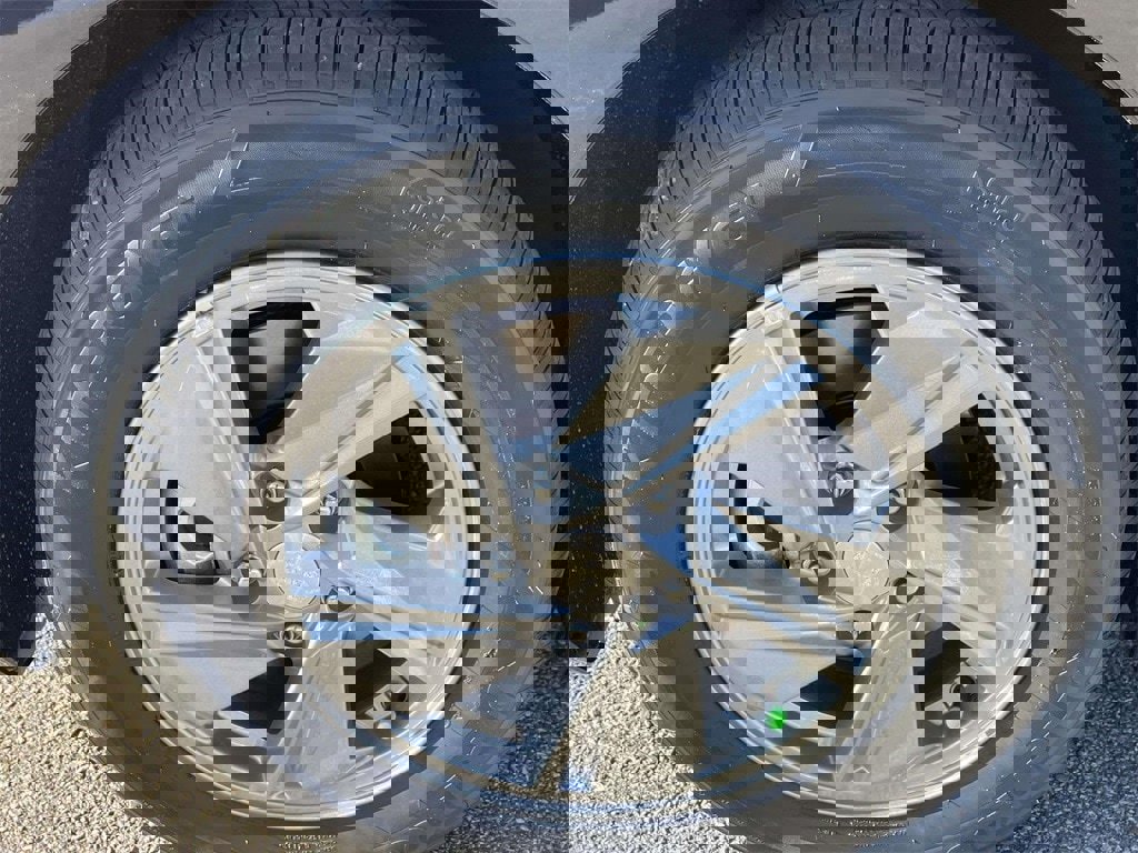 New 2026 Hyundai Elantra SE image 5