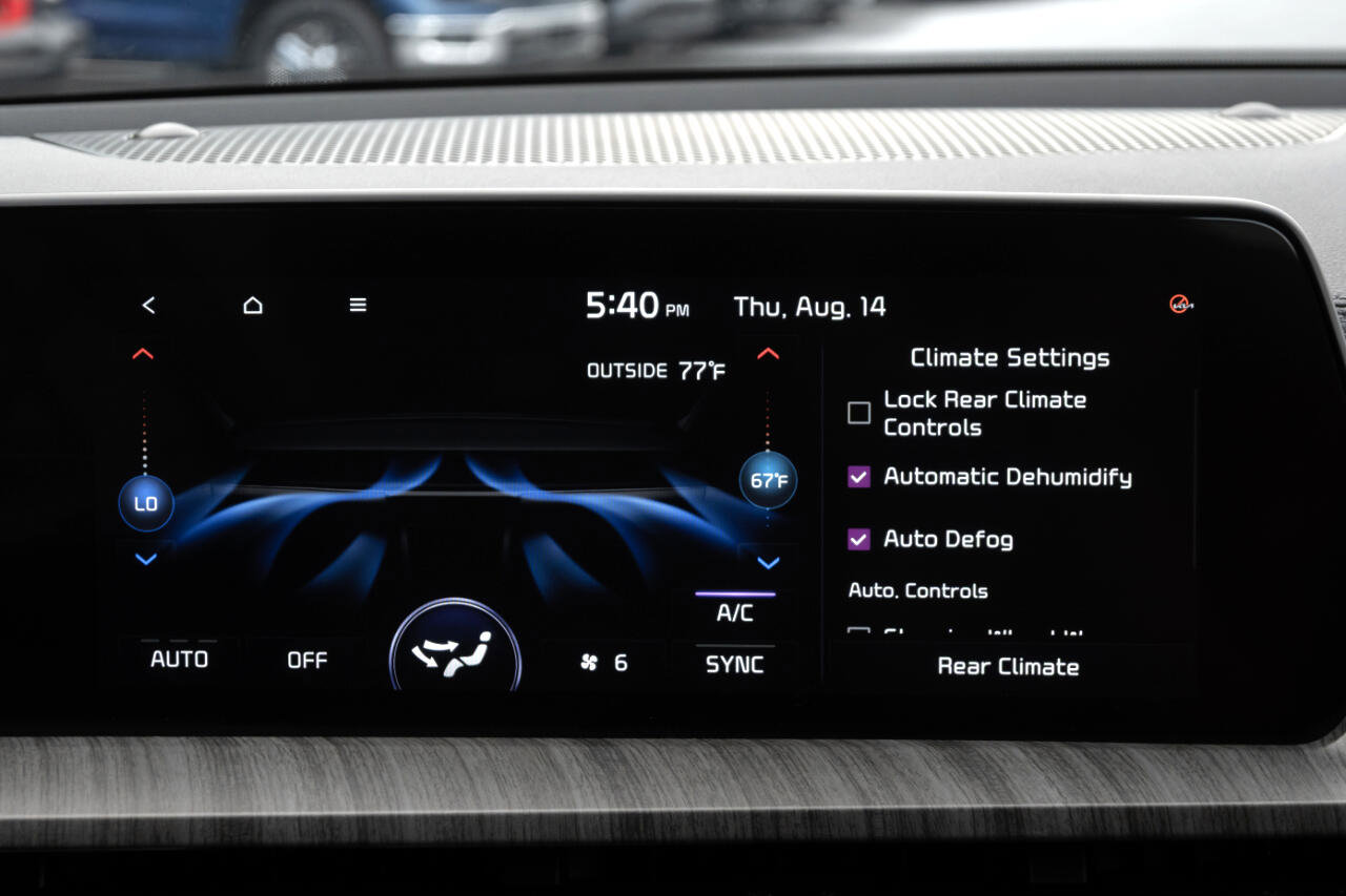 Used 2024 Kia Telluride EX w/ EX Captain's Chair Package image 29