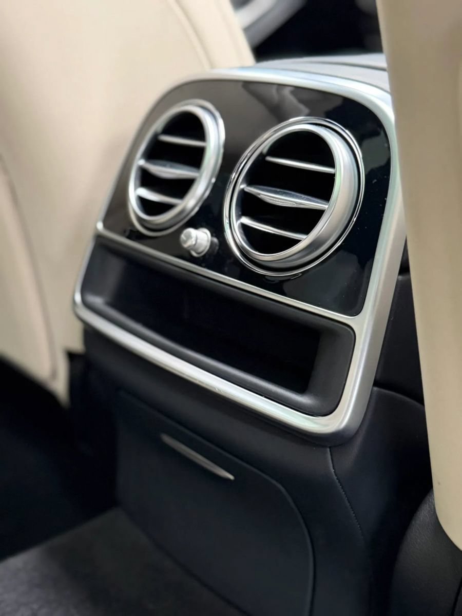 Used 2019 Mercedes-Benz S 560 Sedan image 20