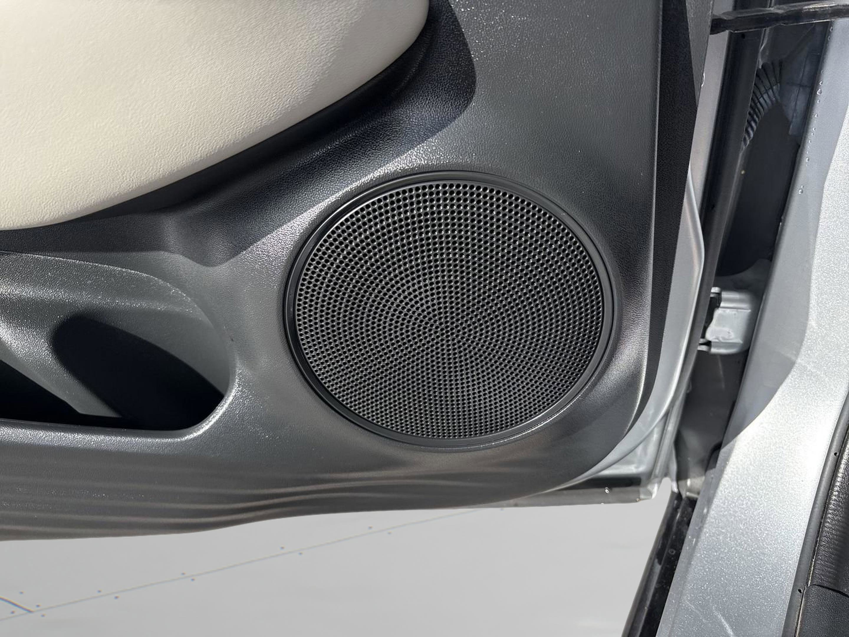 Used 2023 Honda HR-V EX-L image 27