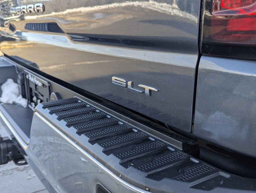 Used 2022 GMC Sierra 1500 SLT w/ SLT Premium Package image 11