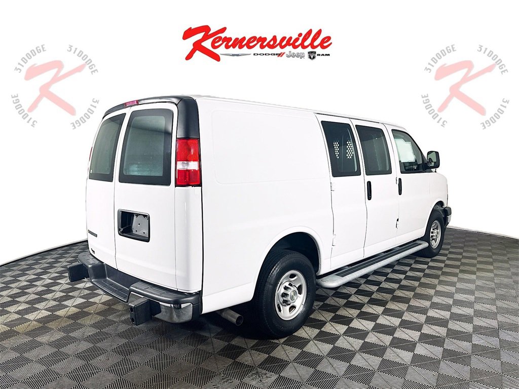 Used 2024 Chevrolet Express 2500 Work Van w/ Driver Convenience Package image 7