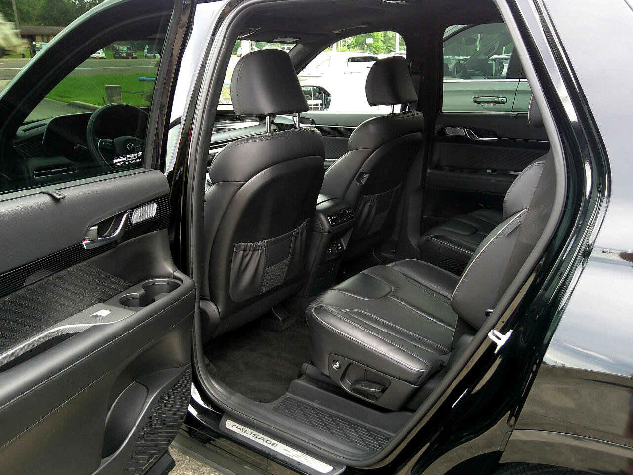 Used 2024 Hyundai Palisade Calligraphy image 12