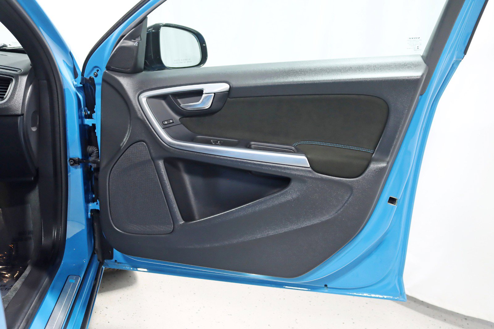 Used 2017 Volvo V60 T6 Polestar image 36