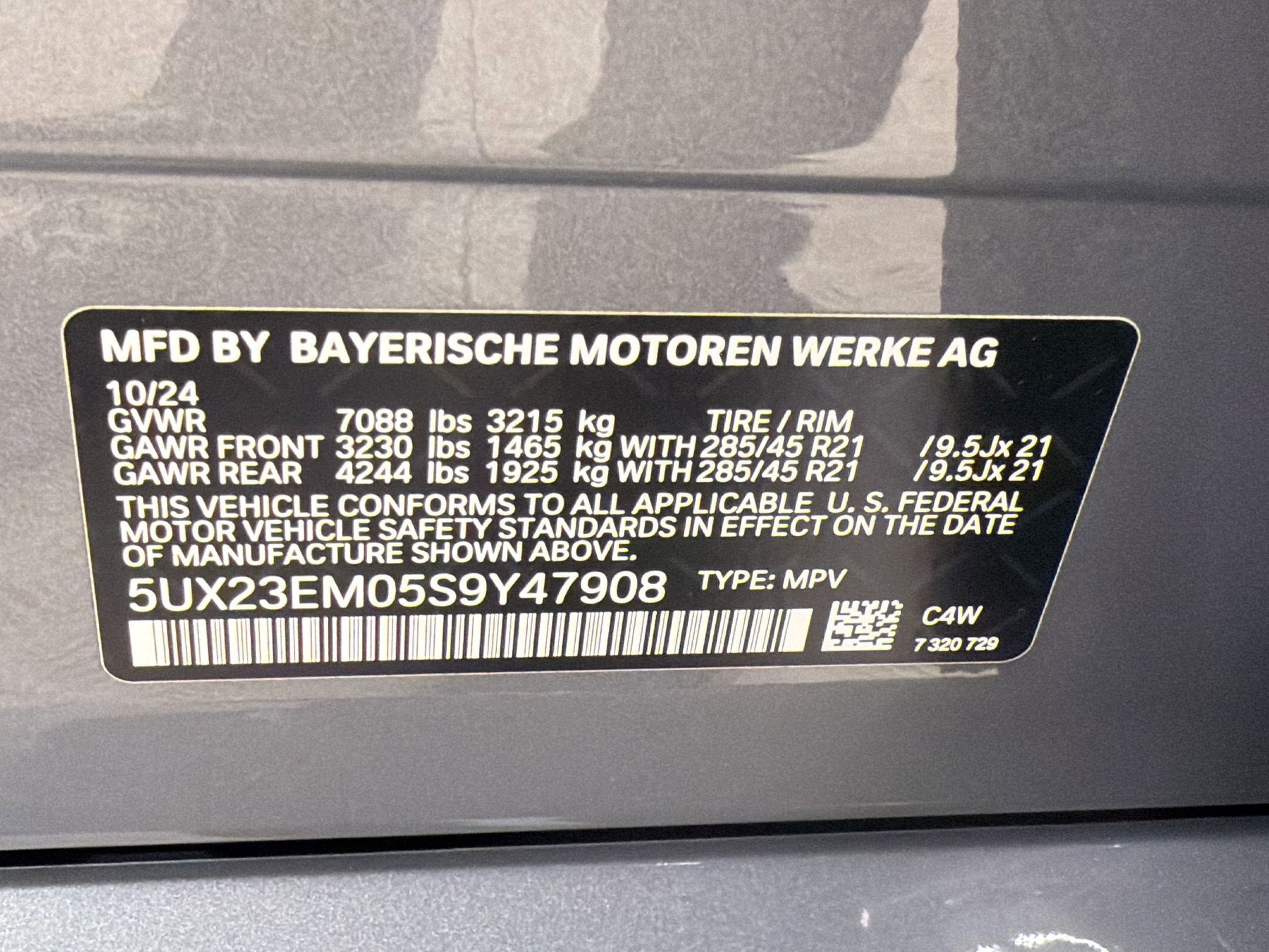 Certified 2025 BMW X7 xDrive40i w/ M Sport Package image 19