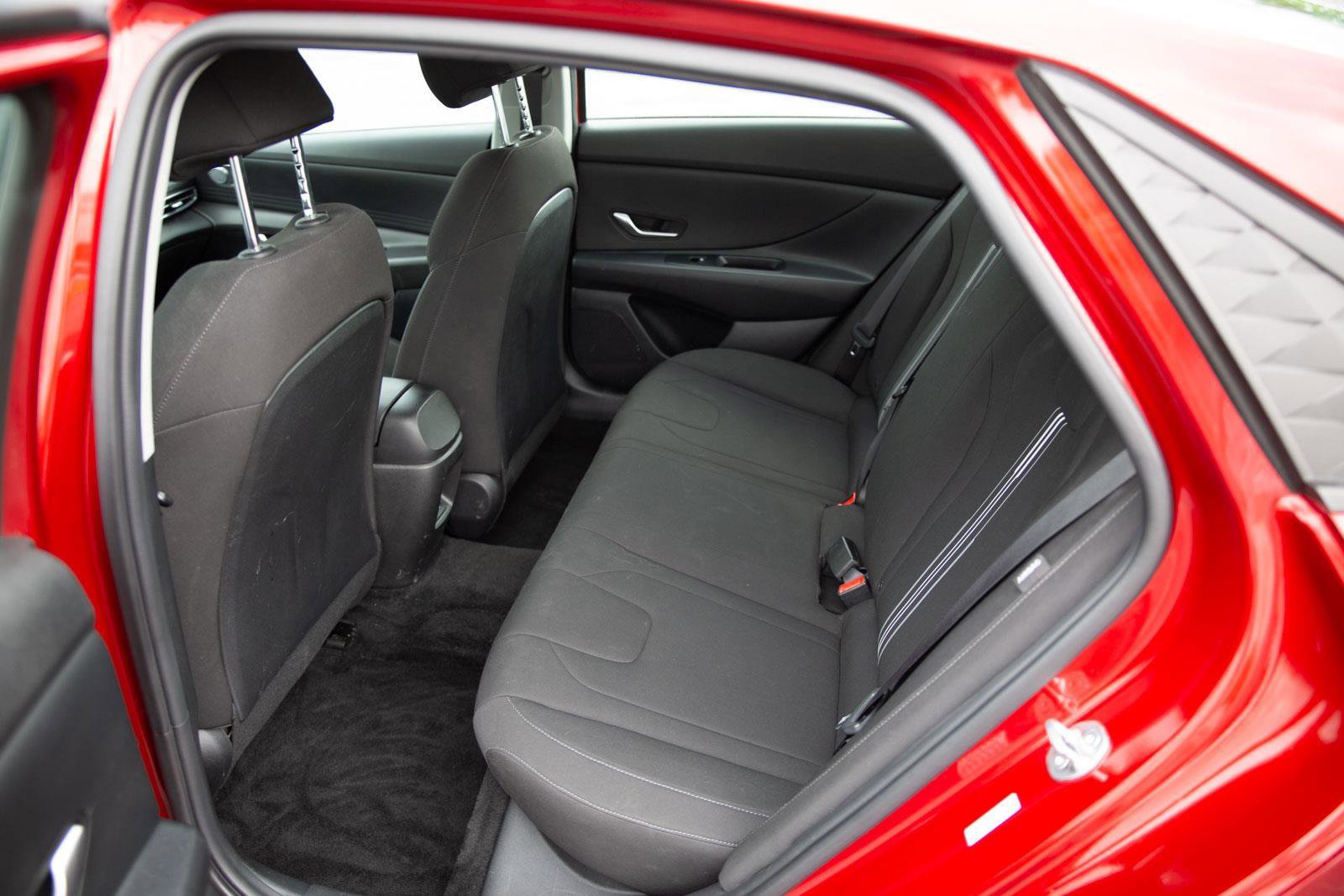 Used 2024 Hyundai Elantra SEL FWD image 21