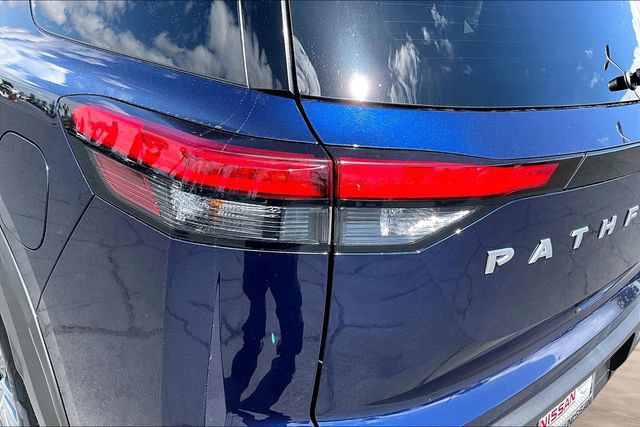 Certified 2024 Nissan Pathfinder SV FWD image 23