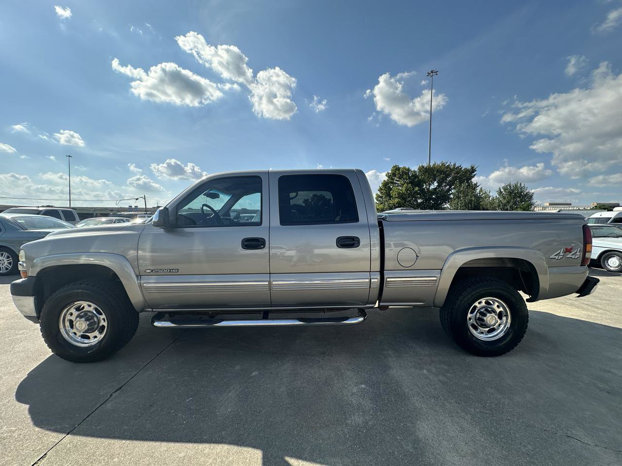 Used 2002 Chevrolet Silverado 2500 LS w/ Electrical Convenience Pkg AWD/4WD image 2