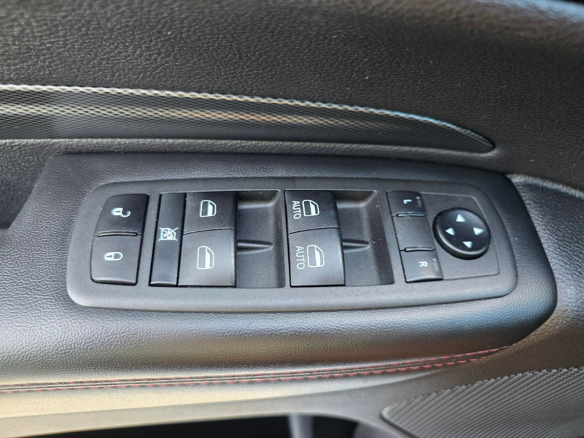 Used 2021 Dodge Durango R/T w/ Blacktop Package AWD/4WD image 27