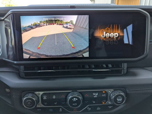 Used 2024 Jeep Wrangler Unlimited Rubicon 4xe w/ Safety Group AWD/4WD image 3