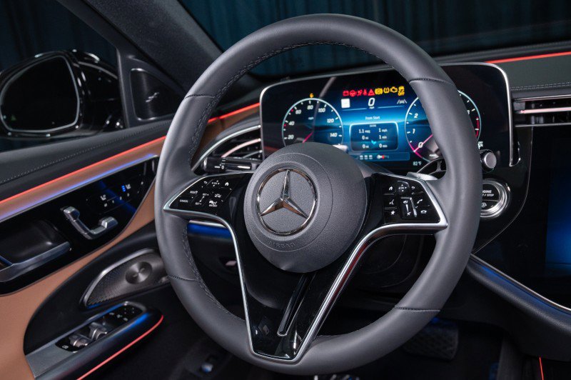 New 2026 Mercedes-Benz E 350 4MATIC Sedan image 16