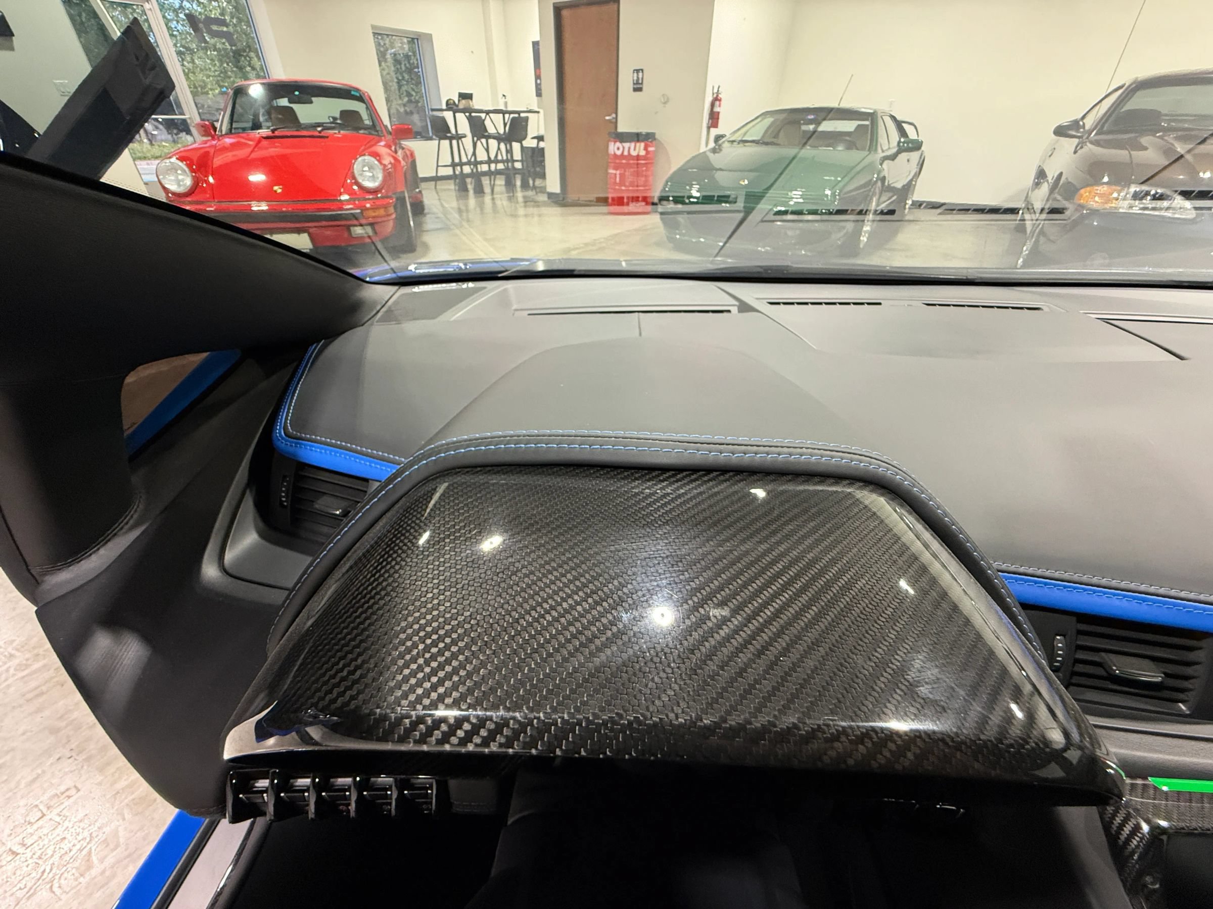 Used 2018 Lamborghini Aventador S AWD/4WD image 97