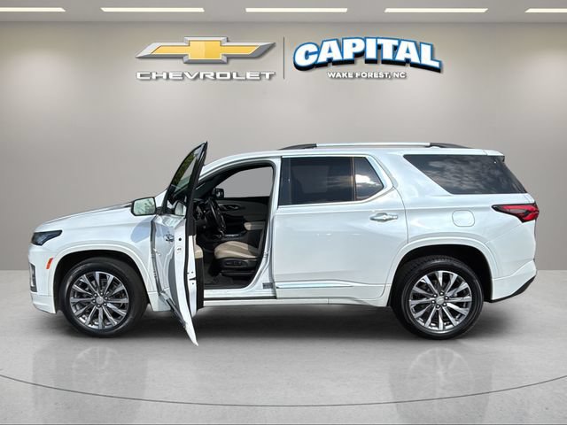 Used 2022 Chevrolet Traverse Premier FWD image 9
