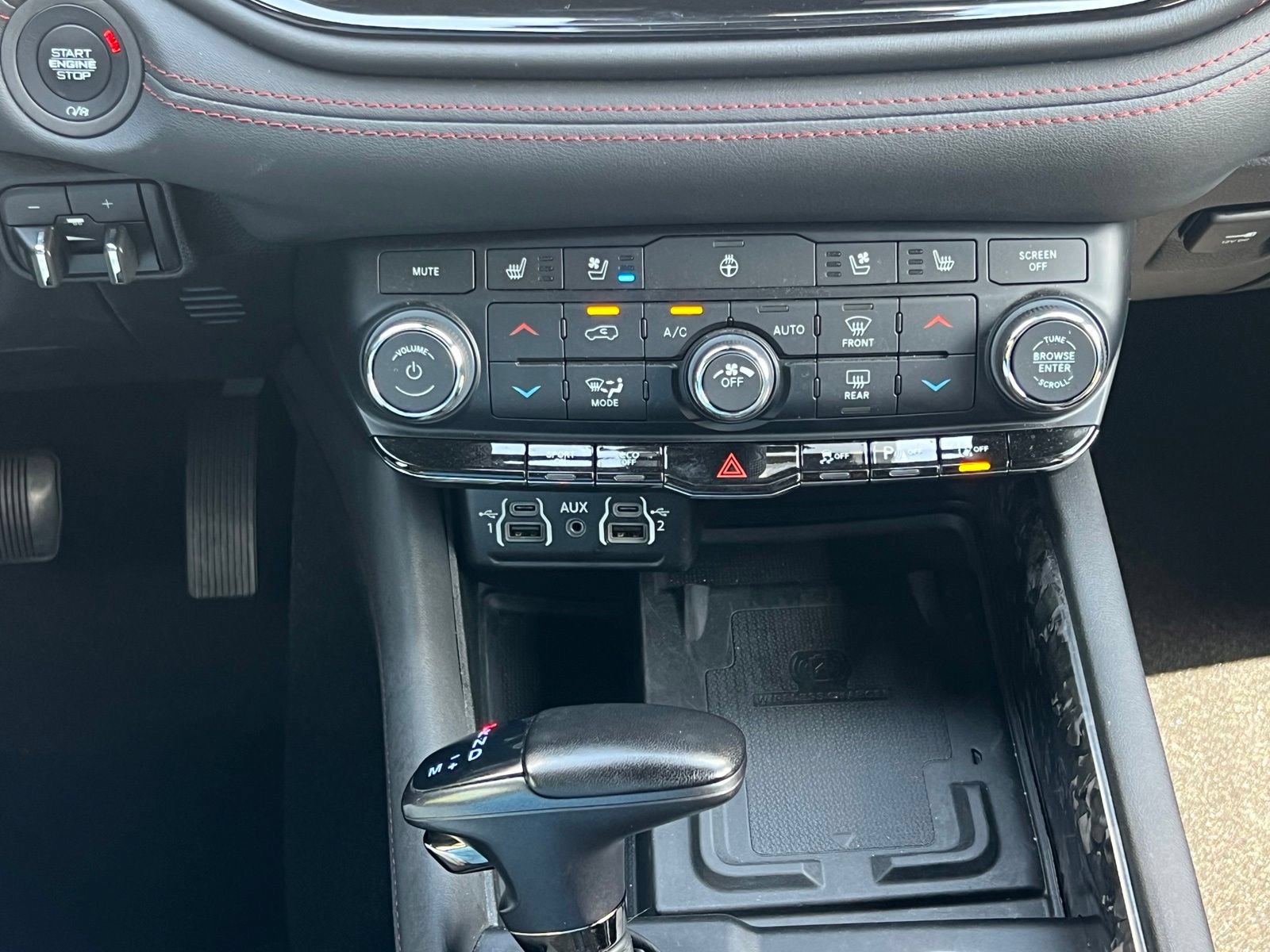 Used 2023 Dodge Durango R/T AWD/4WD image 35