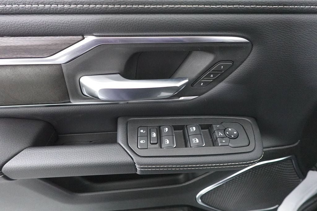 New 2026 RAM 1500 Laramie w/ Night Edition AWD/4WD image 9