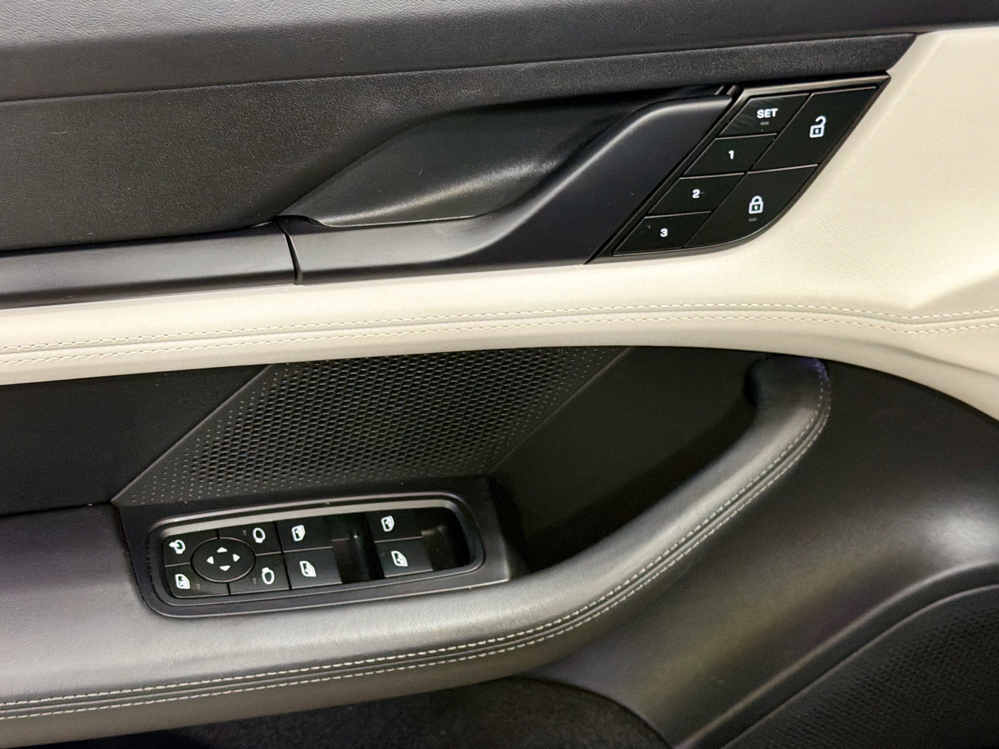 Certified 2023 Porsche Taycan GTS image 23