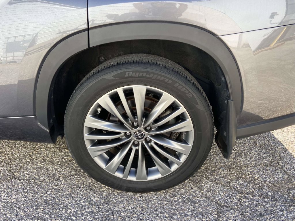 Used 2020 Toyota Highlander Platinum AWD/4WD image 10