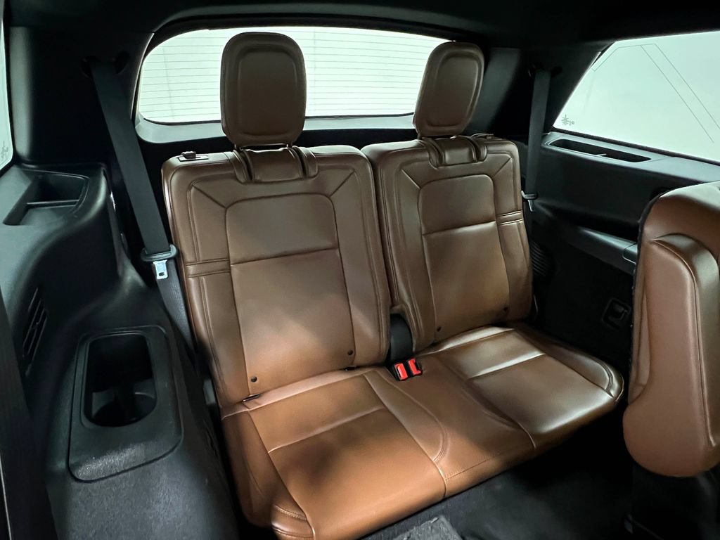Used 2020 Lincoln Aviator Reserve w/ Elements Package Plus AWD/4WD image 31