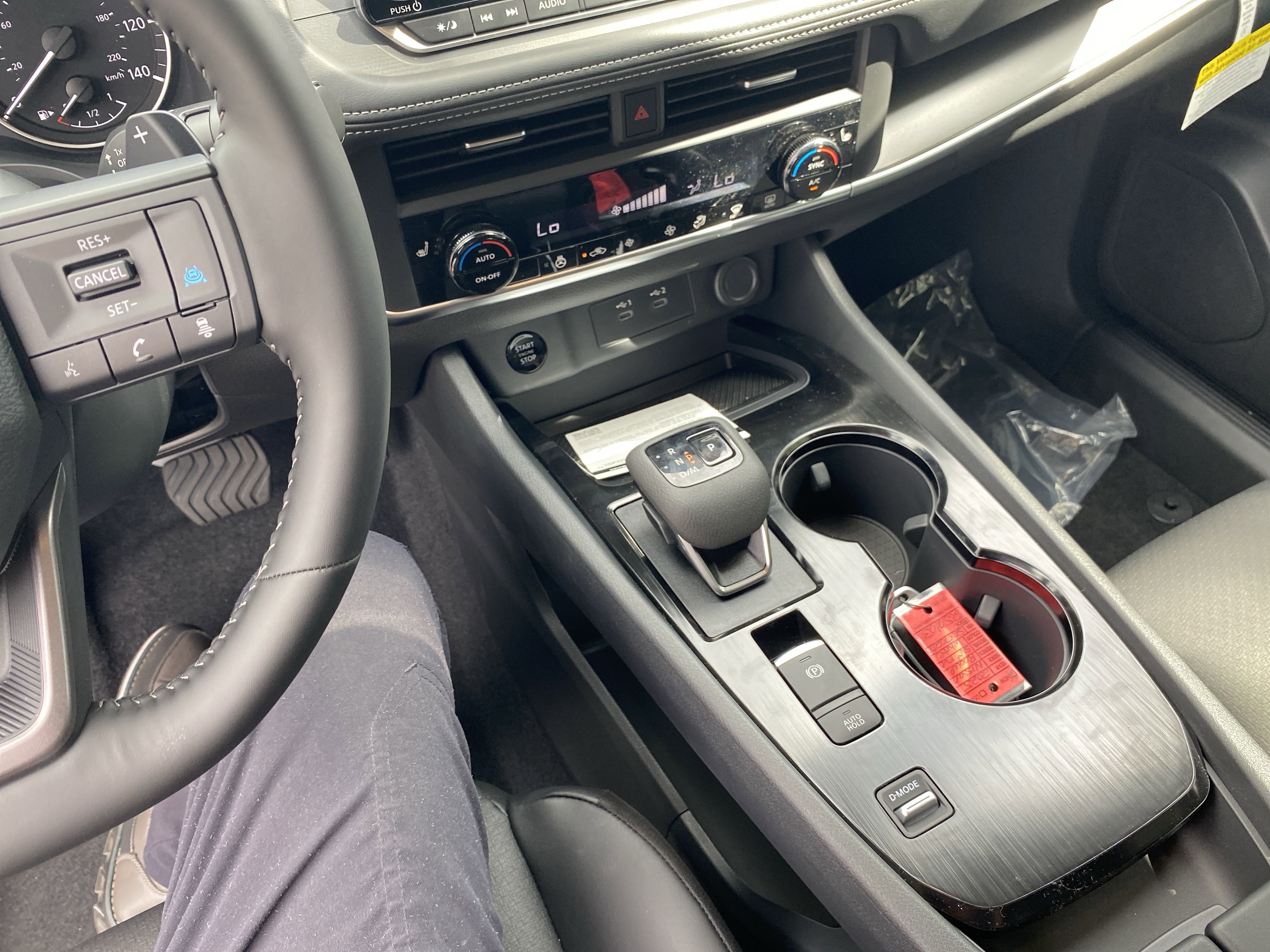 New 2025 Nissan Rogue SV w/ SV Premium Package image 17