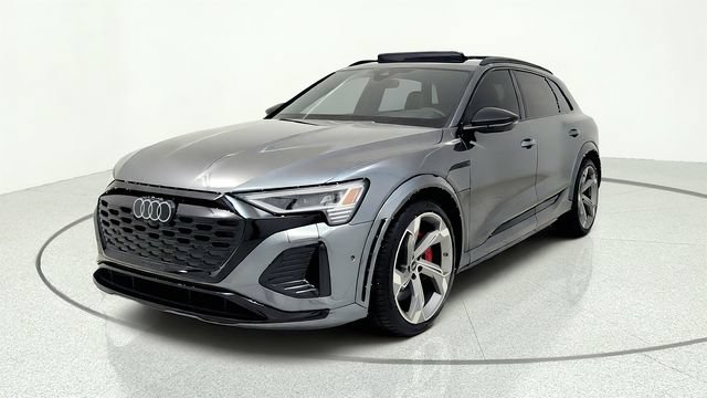Used 2024 Audi Q8 e-tron Prestige AWD/4WD image 3