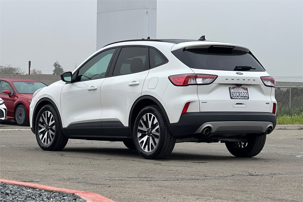 Used 2020 Ford Escape SE Sport image 7