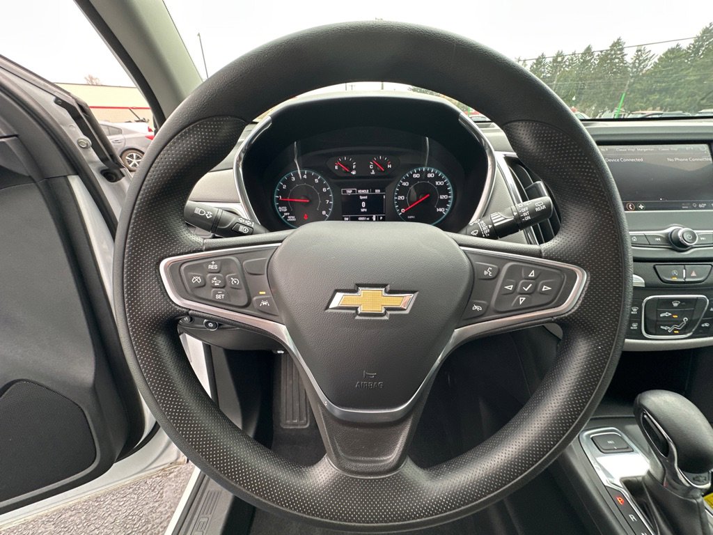 Used 2023 Chevrolet Equinox LS image 10