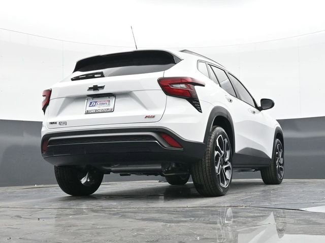 New 2026 Chevrolet Trax RS w/ Sunroof Package image 44