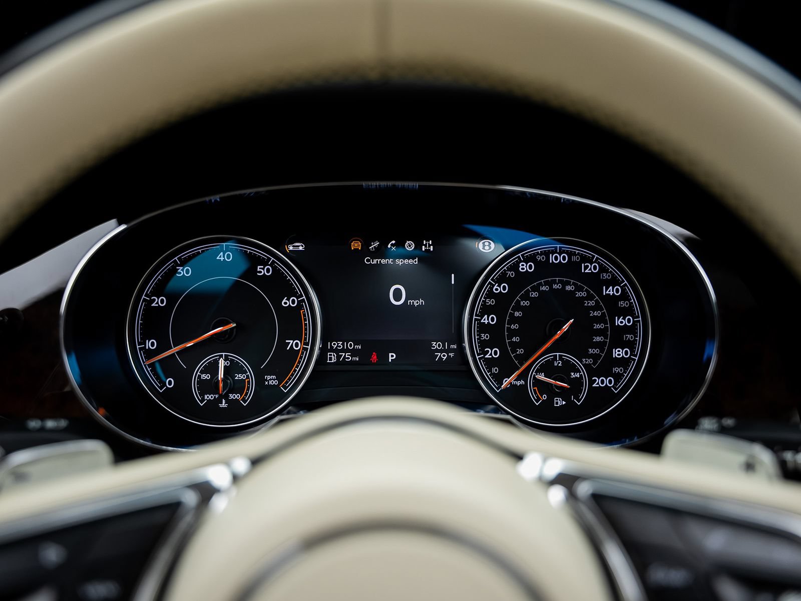 Used 2018 Bentley Bentayga AWD/4WD image 43