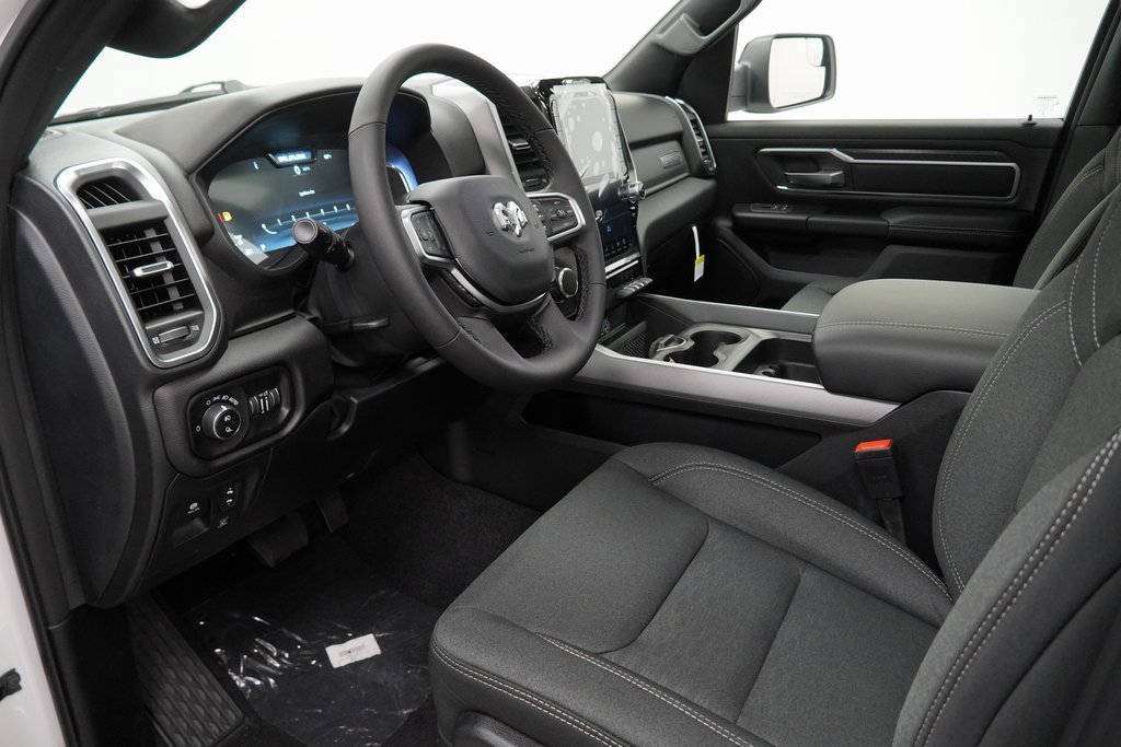 New 2026 RAM 1500 4x4 Crew Cab image 16