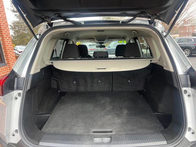 Used 2023 Nissan Rogue SV image 14