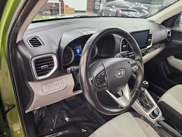 Used 2021 Hyundai Venue SEL FWD image 7