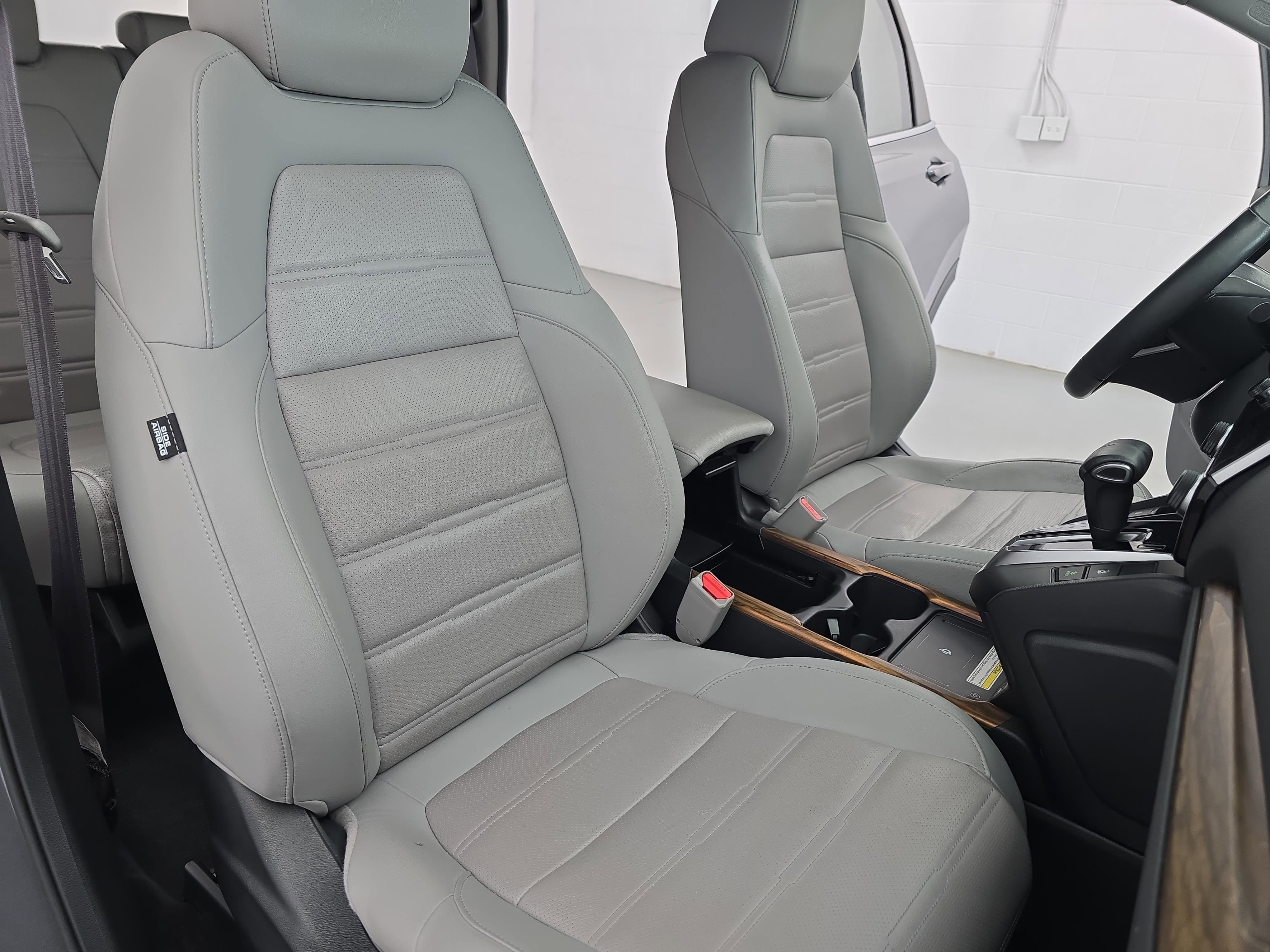 Used 2020 Honda CR-V Touring image 10
