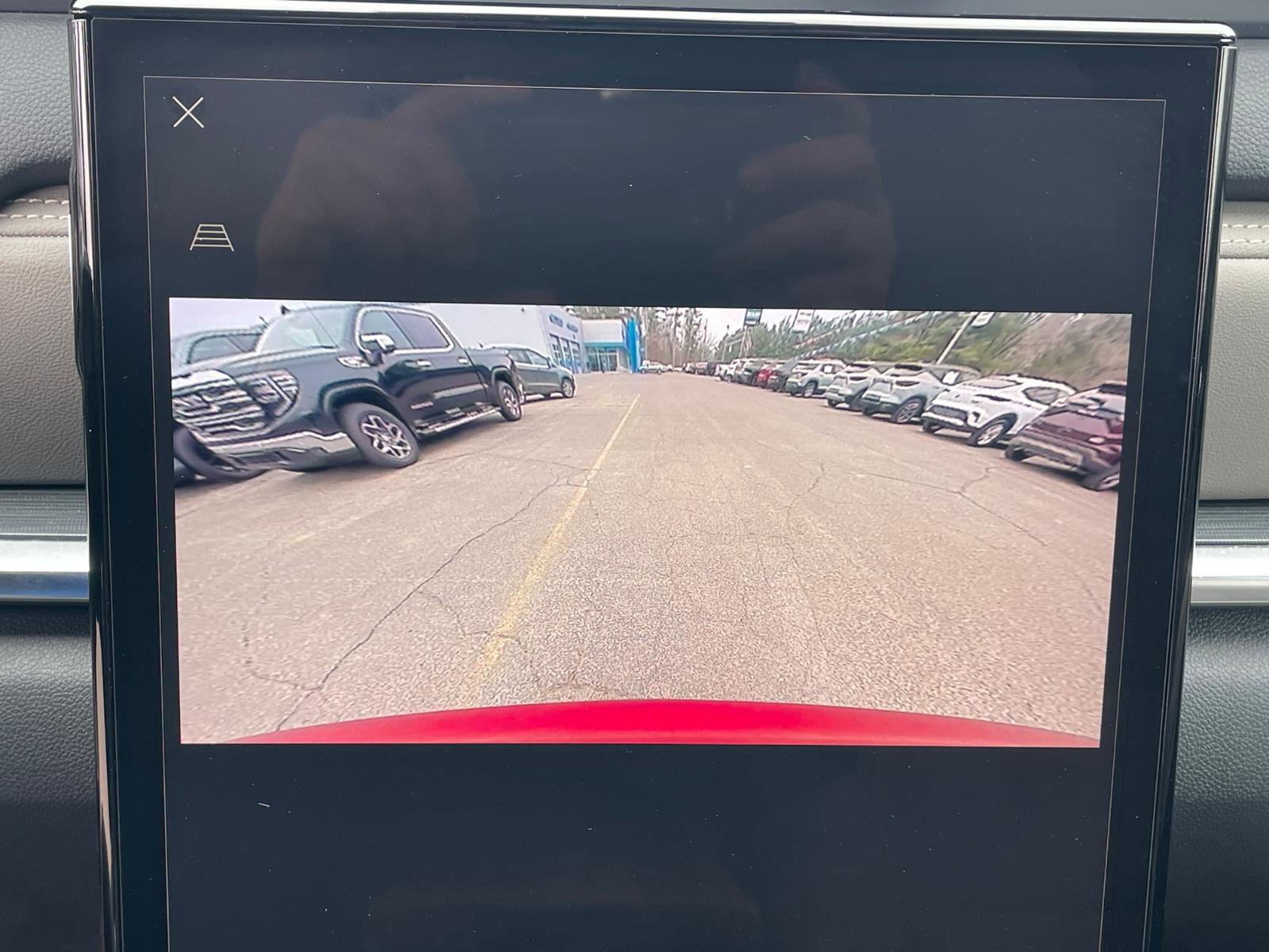 Used 2025 GMC Terrain Elevation w/ Black Edition image 8