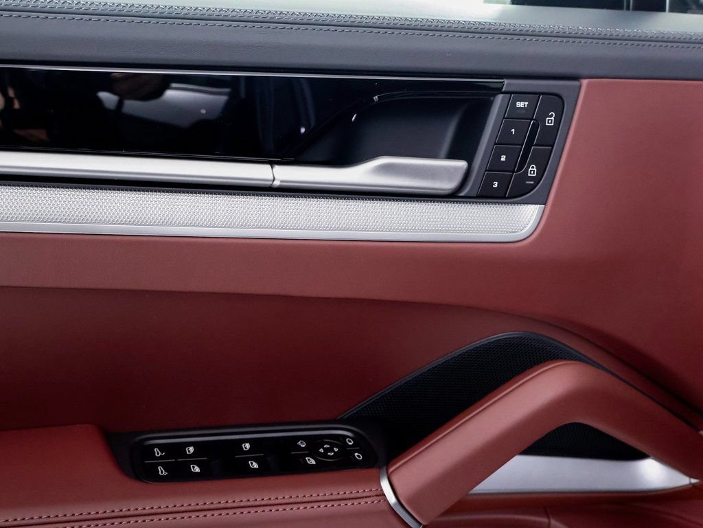 New 2026 Porsche Cayenne S AWD/4WD image 18