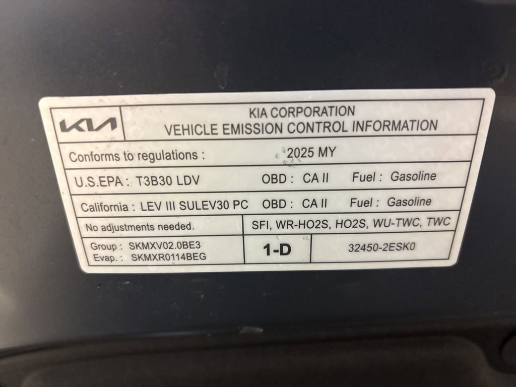 Used 2025 Kia Soul LX FWD image 35