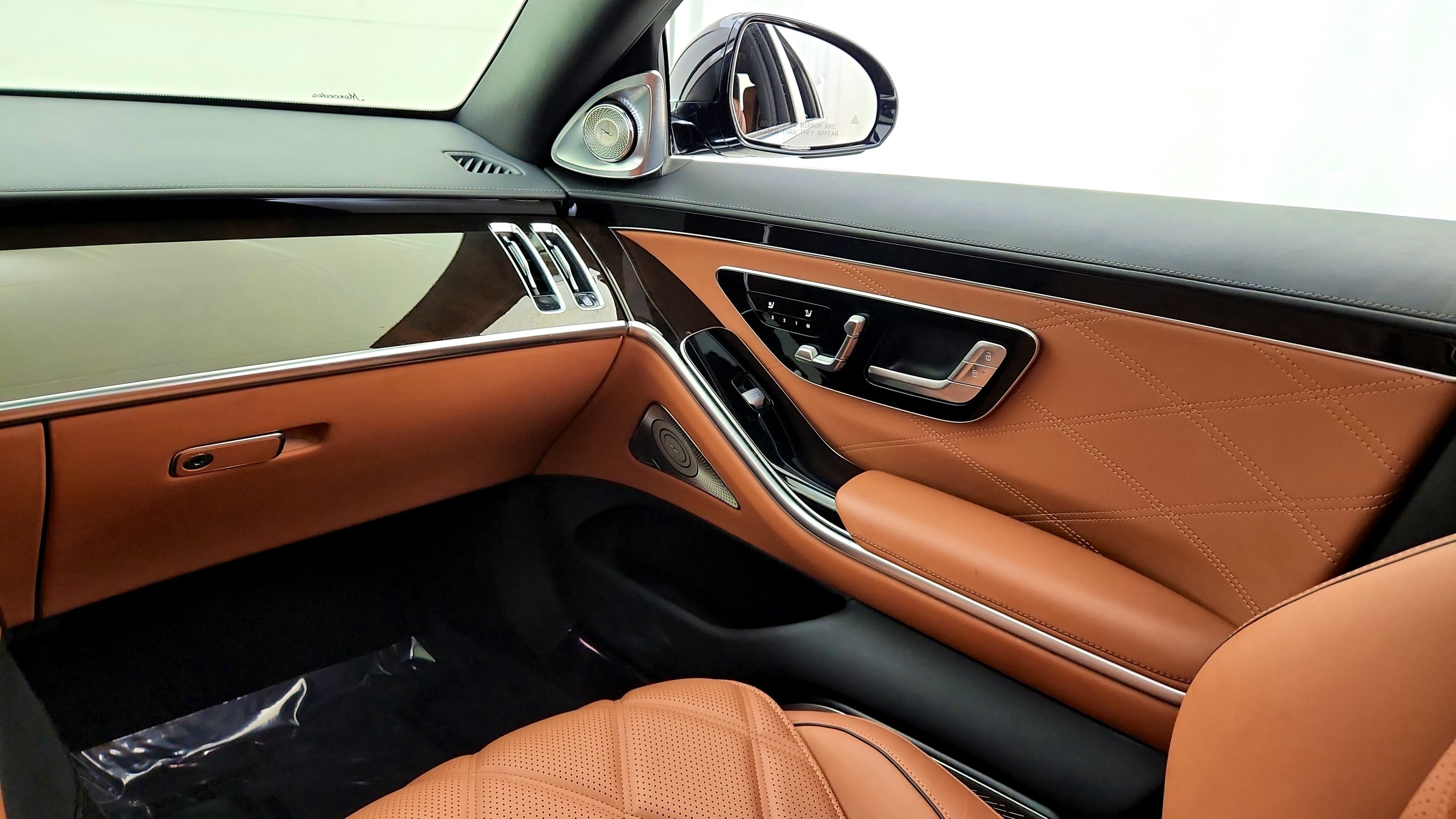 Used 2023 Mercedes-Benz Maybach S 680 4MATIC w/ Manufaktur Leather Package image 24