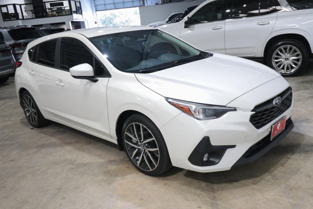 Used 2025 Subaru Impreza 2.0i Sport AWD/4WD image 3