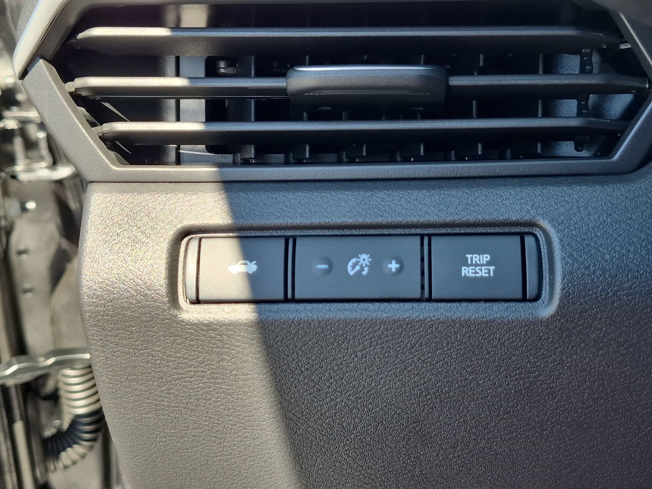 New 2026 Nissan Altima 2.5 SV FWD image 17