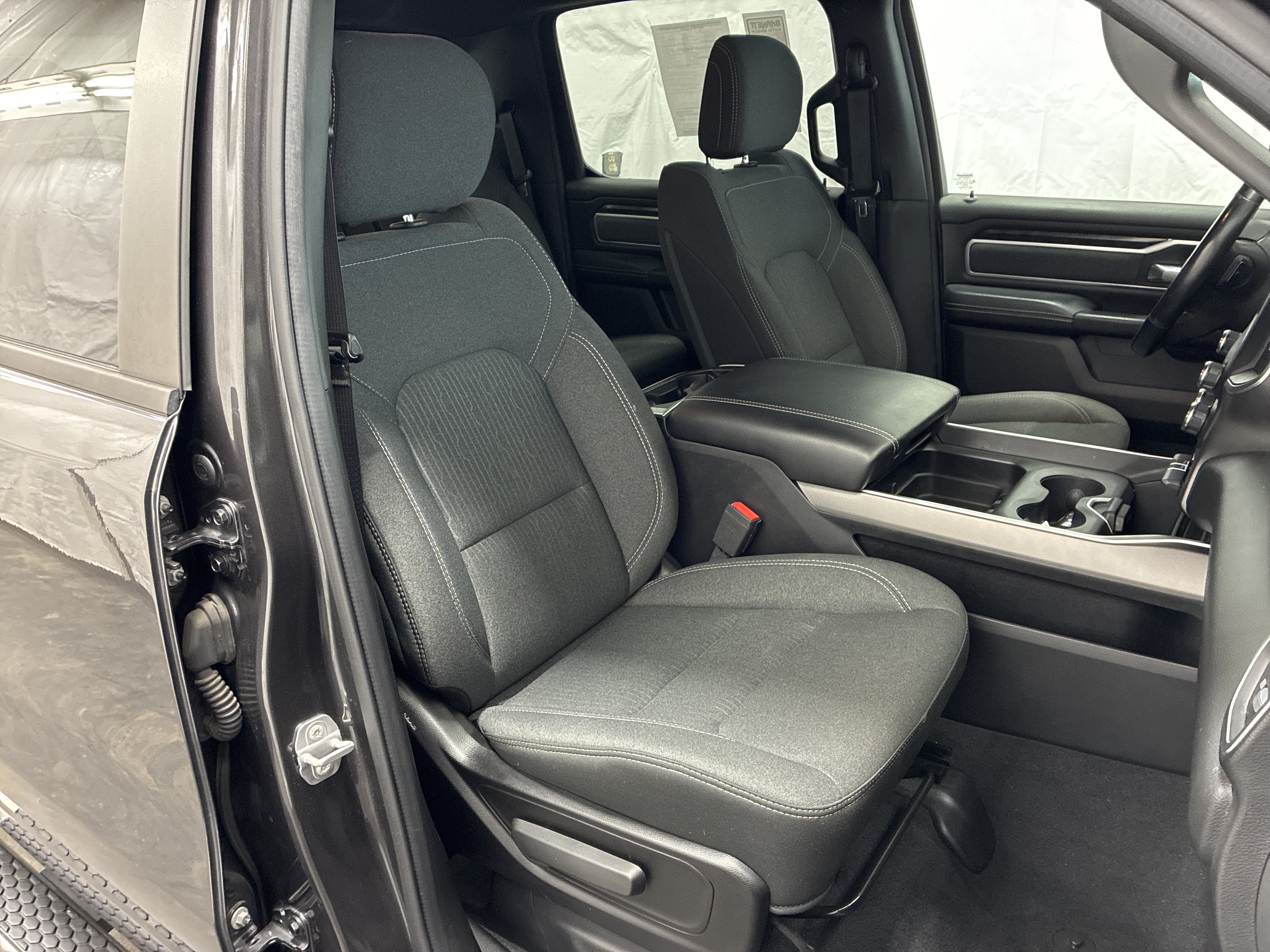 Used 2019 RAM 1500 Big Horn AWD/4WD image 14
