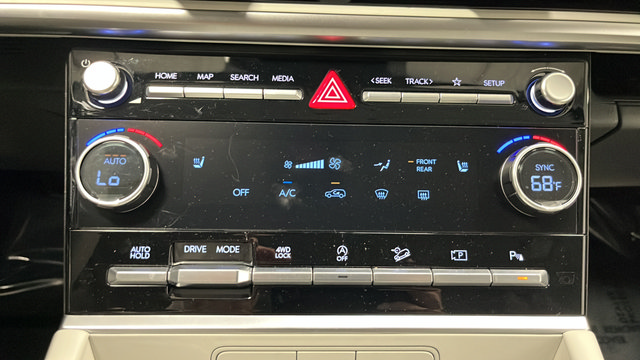 Used 2025 Hyundai Santa Fe SEL AWD/4WD image 17