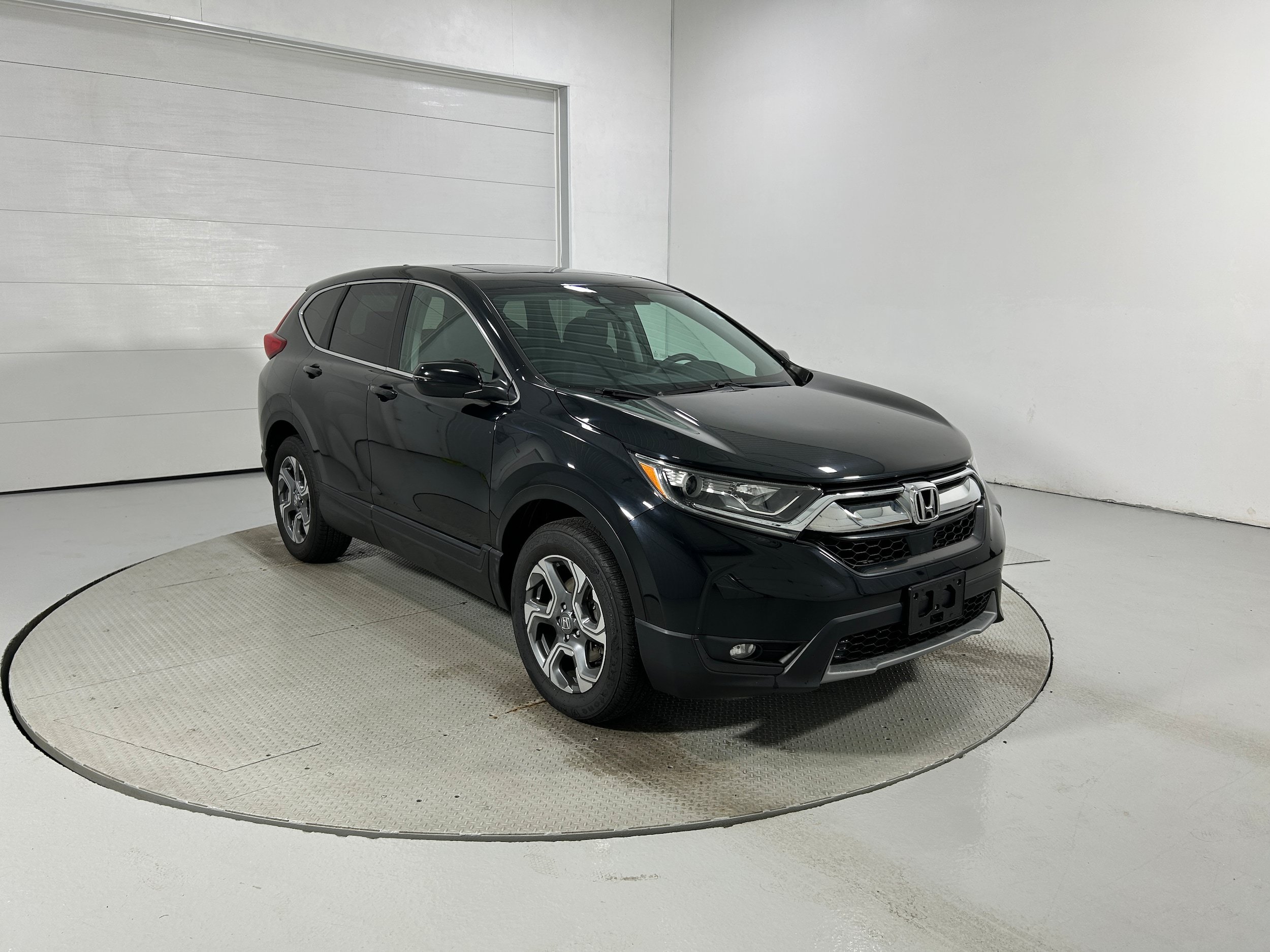 Used 2019 Honda CR-V EX image 2