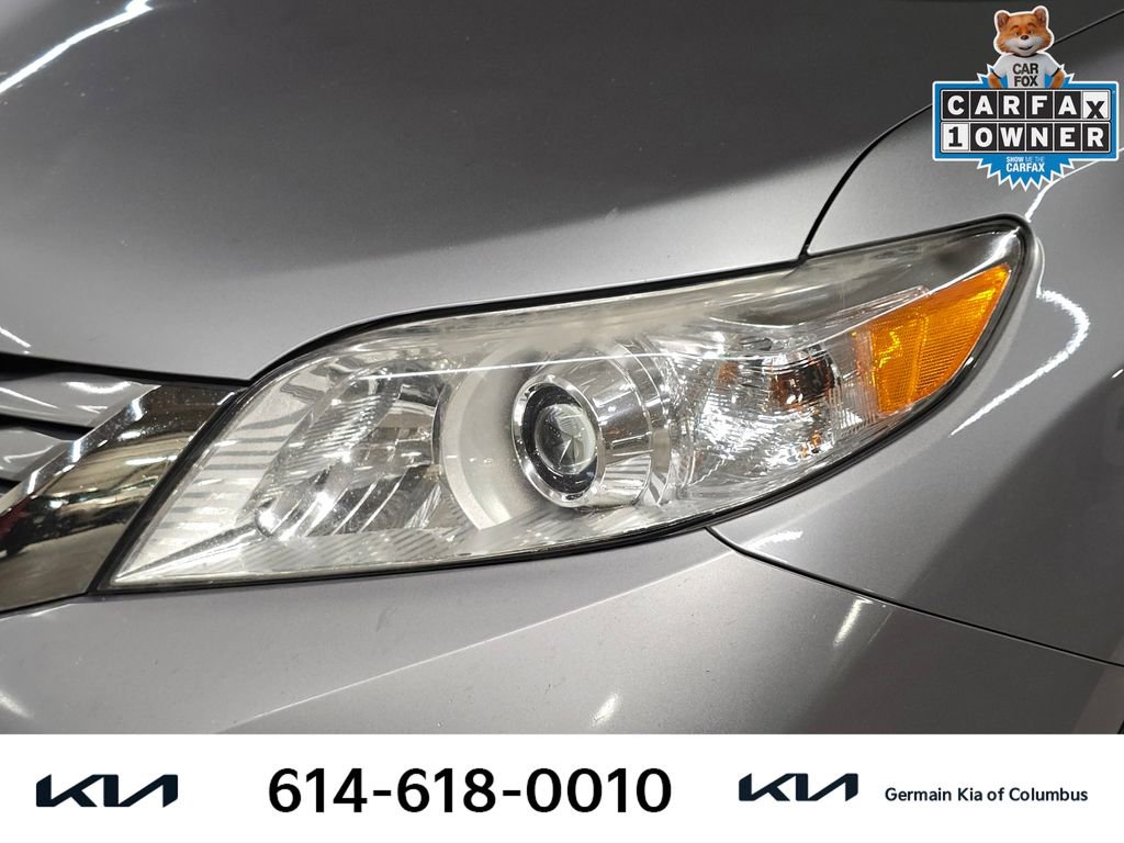 Used 2017 Toyota Sienna LE image 15